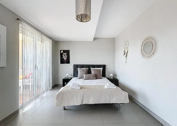 Apartamento Elegant Design With Balcony And Pool *