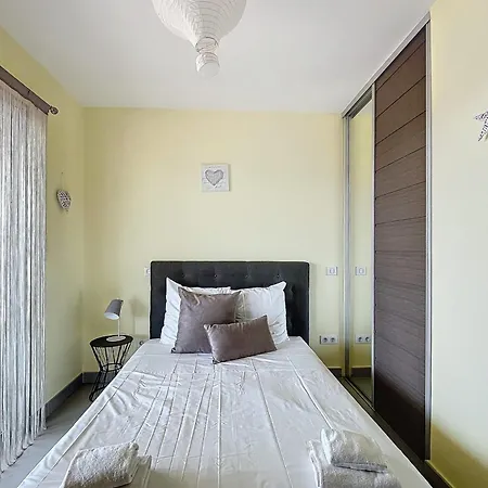 Appartement Elegant Design With Balcony And Pool *