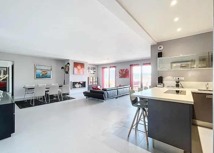 Elegant Design With Balcony And Pool Apartment Porto-Vecchio (Corsica)